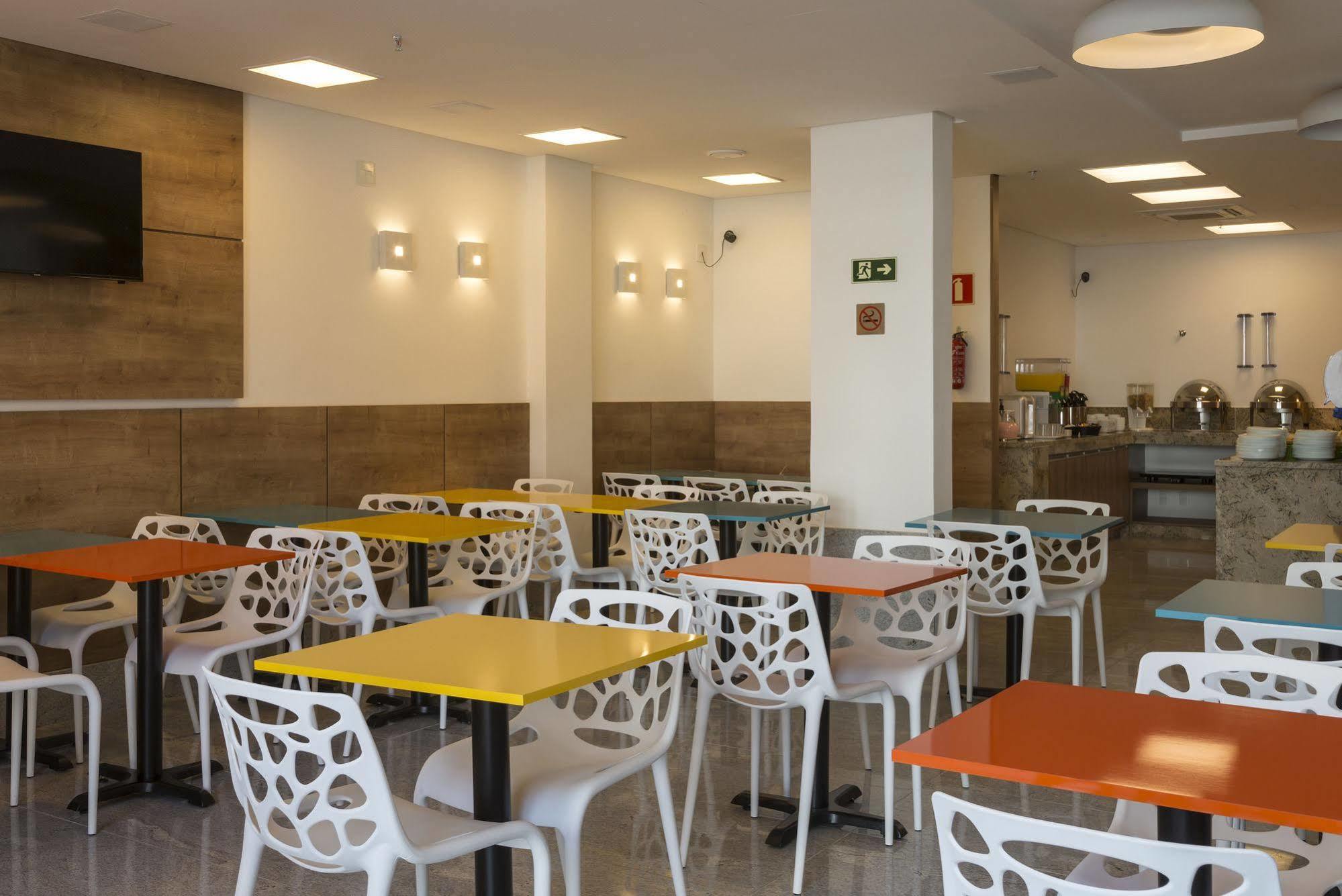Go Inn Vitória Esterno foto